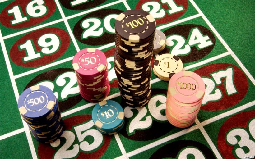 Mobile ဖုန်းဖြင့် m7slot Slots ကစားနေသောပုံ